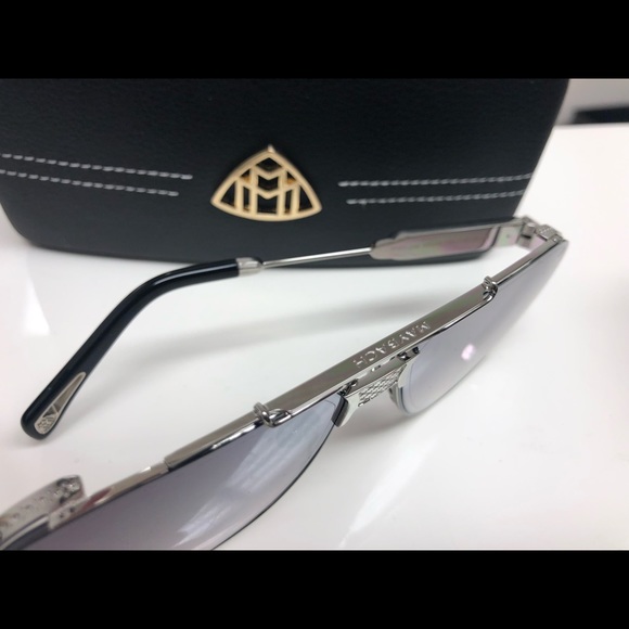 Sunglasses - Picture 5 of 7